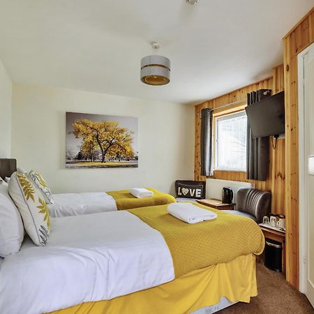 The White House Guest House Williton Chambre photo